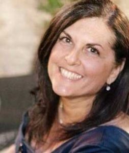 Andrea-Dray-headshot-crop